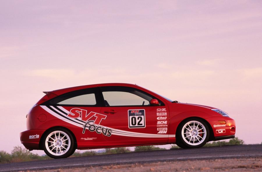  Ford Focus SVT 2003 года  (фото 3 из 7)